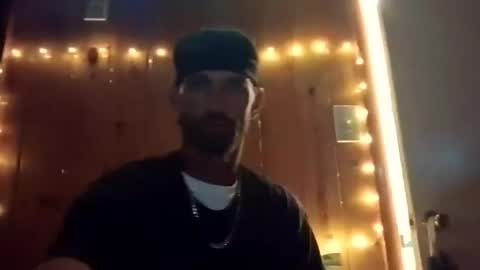 charlesb13 online show from May 2026 12:41:01 AM