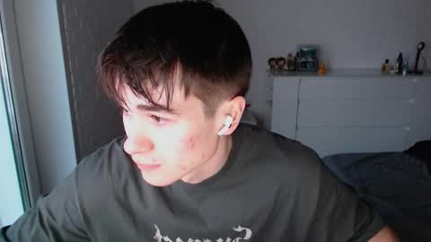 Snapshot of charleshanson69 chatting on November 2025 11:43:01 AM charleshanson69 online show from November 2025 11:43:01 AM