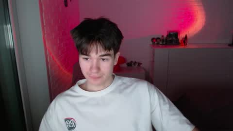 Snapshot of charleshanson69 chatting on November 2025 02:39:01 PM charleshanson69 online show from November 2025 02:39:01 PM