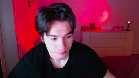 Snapshot of charleshanson69 chatting on February 2026 04:00:01 PM charleshanson69 online show from February 2026 04:00:01 PM