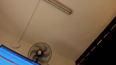 Snapshot of charlie_eusse chatting on February 2025 07:23:02 AM charlie eusse online show from February 2025 07:23:02 AM