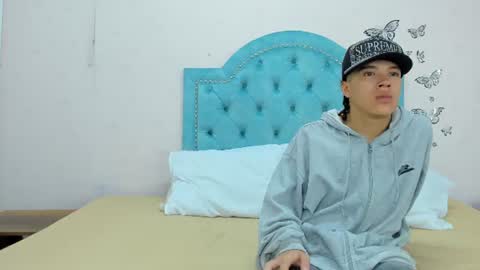 charlie_latino online show from June 2026 08:32:02 PM
