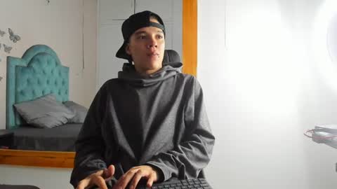 charlie_latino online show from July 2026 06:09:02 AM
