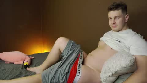 Snapshot of charlie_smiley chatting on November 2025 05:13:02 AM Charlie Smiley online show from November 2025 05:13:02 AM