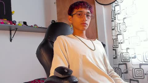 Snapshot of charlieerusso chatting on December 2024 04:27:02 PM Charles Russo online show from December 2024 04:27:02 PM