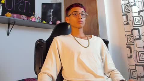 Snapshot of charlieerusso chatting on December 2024 06:27:02 PM Charles Russo online show from December 2024 06:27:02 PM