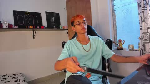 Snapshot of charlieerusso chatting on January 2025 09:42:02 PM Charles Russo online show from January 2025 09:42:02 PM