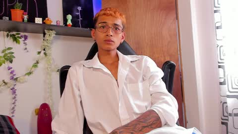 Snapshot of charlieerusso chatting on January 2025 06:35:01 PM Charles Russo online show from January 2025 06:35:01 PM