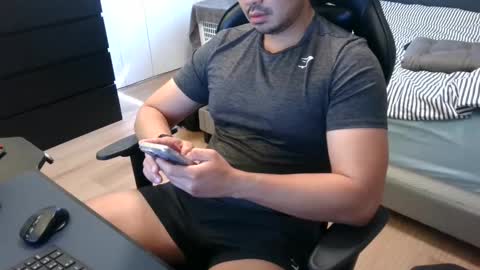 Snapshot of charliekkw chatting on September 2025 07:17:02 PM charliekkw online show from September 2025 07:17:02 PM