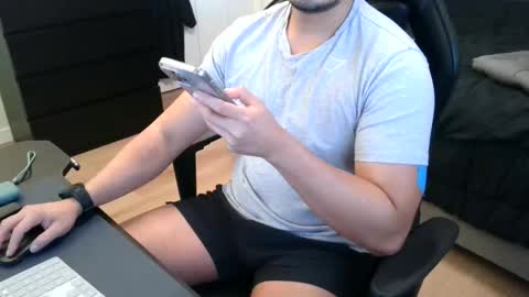 Snapshot of charliekkw chatting on November 2025 08:57:01 PM charliekkw online show from November 2025 08:57:01 PM