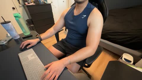 Snapshot of charliekkw chatting on February 2026 08:34:02 PM charliekkw online show from February 2026 08:34:02 PM