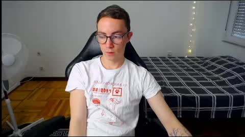 carlos reyes online show from May 2026 07:36:02 AM