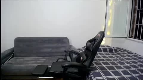 carlos reyes online show from July 2026 09:57:01 PM