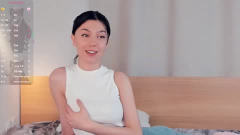 Snapshot of charlinepiker chatting on February 2026 07:47:02 PM Yumi online show from February 2026 07:47:02 PM