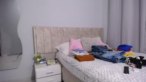 Charlote Walker online show from December 2025 11:56:02 PM