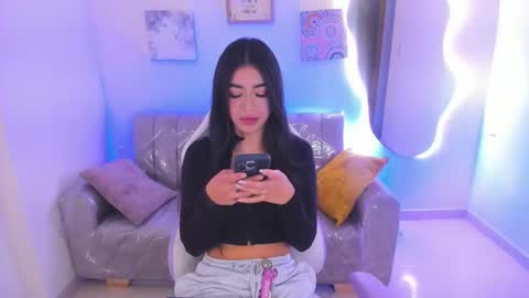Snapshot of charlote_cowell_sub_ chatting on January 2026 06:11:02 PM online show from January 2026 06:11:02 PM