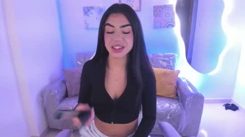 Snapshot of charlote_cowell_sub_ chatting on February 2026 07:06:02 PM online show from February 2026 07:06:02 PM