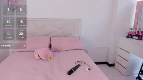 Snapshot of charlote_cowell_sub_ chatting on April 2026 04:15:01 PM online show from April 2026 04:15:01 PM