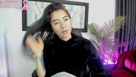 Charlote online show from January 2025 11:39:02 AM