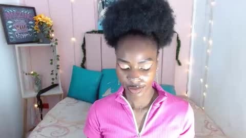 Snapshot of charlothcameronrs chatting on April 2026 12:13:01 PM charlothcameronrs online show from April 2026 12:13:01 PM