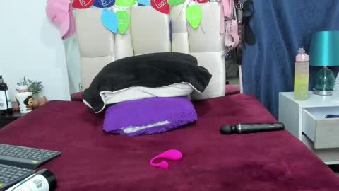 Charlott online show from December 2024 12:12:01 AM