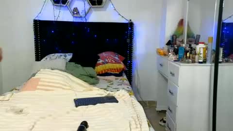 charlotte_027 online show from June 2026 03:00:01 AM