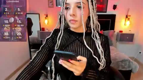 Charlotte online show from November 2025 04:34:02 AM