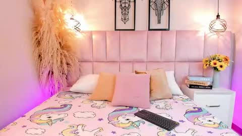 Snapshot of charlotte__hall_ chatting on February 2026 03:11:01 AM Daniela online show from February 2026 03:11:01 AM