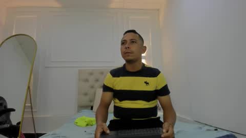 Snapshot of charlotte_dante212 chatting on February 2026 04:02:01 AM charlottte y dante online show from February 2026 04:02:01 AM