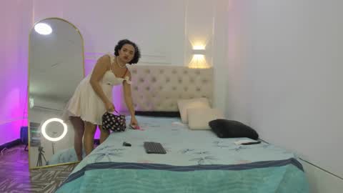 Snapshot of charlotte_dante212 chatting on February 2026 04:11:01 AM charlottte y dante online show from February 2026 04:11:01 AM