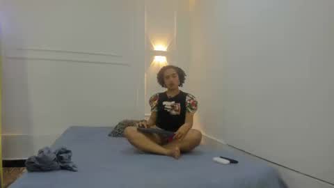 Snapshot of charlotte_dante212 chatting on March 2026 05:04:01 AM charlottte y dante online show from March 2026 05:04:01 AM