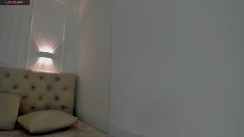 charlottte y dante online show from July 2026 02:17:02 AM