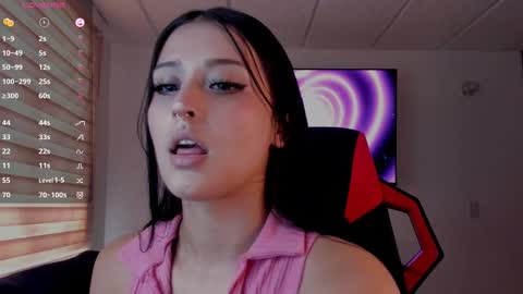 Charlotte  online show from September 2025 08:45:01 PM