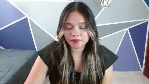 Charlotte  online show from October 2025 05:46:02 PM