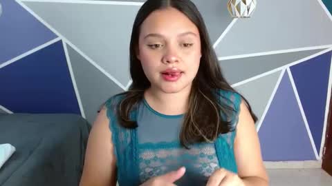 Charlotte  online show from November 2025 05:55:02 PM