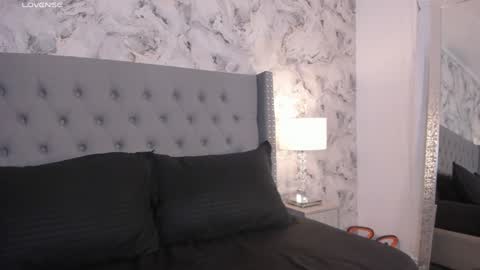 Snapshot of charlotte_harriz chatting on January 2025 02:33:01 AM Charlotte online show from January 2025 02:33:01 AM