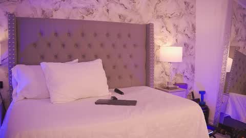 Snapshot of charlotte_harriz chatting on February 2026 03:22:02 AM Charlotte online show from February 2026 03:22:02 AM