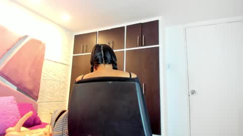 Charlotte Icee online show from February 2025 03:41:02 PM