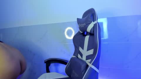 Charlotte online show from April 2026 06:15:01 PM