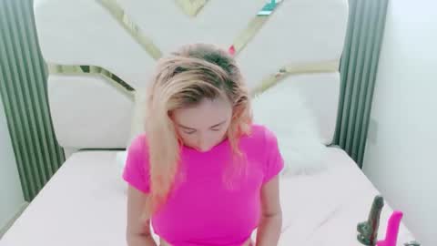 Snapshot of charlotte_phaeton chatting on October 2025 01:38:01 AM Charlotte online show from October 2025 01:38:01 AM