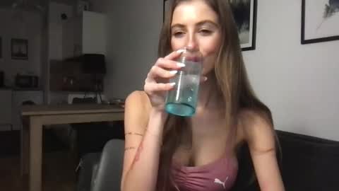 Charlotte Roche online show from January 2025 03:04:01 PM