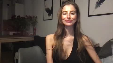 Charlotte Roche online show from February 2025 06:32:02 PM