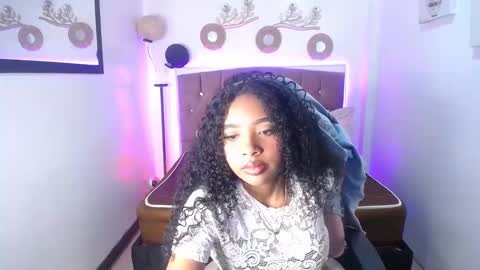 charlotte_walker1 online show from March 2025 02:06:02 AM