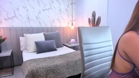 charlottebrownn_ online show from September 2025 12:44:02 AM