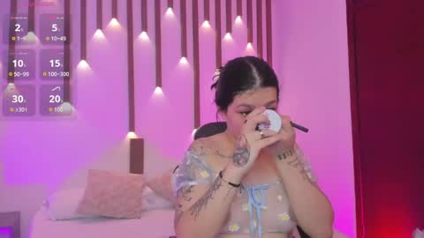 Snapshot of charlottee27_ chatting on May 2026 02:09:02 AM Charlottee online show from May 2026 02:09:02 AM