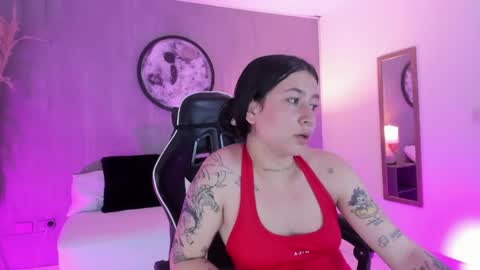 Snapshot of charlottee27_ chatting on June 2026 01:52:01 AM Charlottee online show from June 2026 01:52:01 AM
