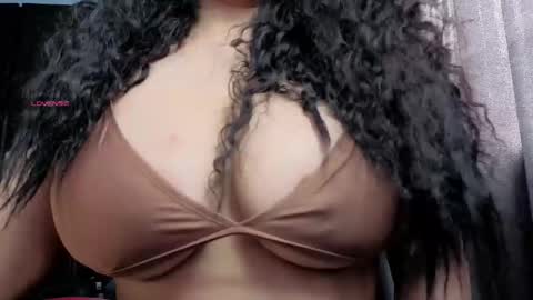 Snapshot of charlottee_lovee69 chatting on October 2025 06:53:01 PM Natalia online show from October 2025 06:53:01 PM