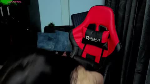 Snapshot of charlottee_lovee69 chatting on January 2026 09:33:01 AM Natalia online show from January 2026 09:33:01 AM