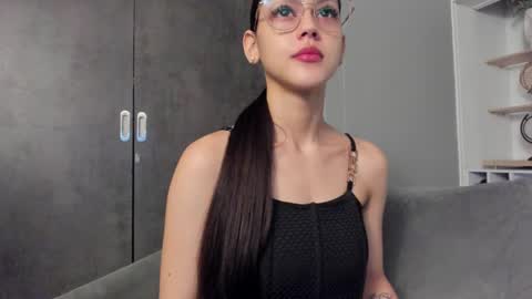 charlottegray_1 online show from September 2025 03:52:01 AM