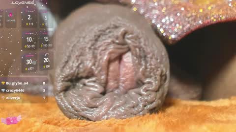 Snapshot of charlottelaurent chatting on March 2025 11:38:02 PM Char online show from March 2025 11:38:02 PM